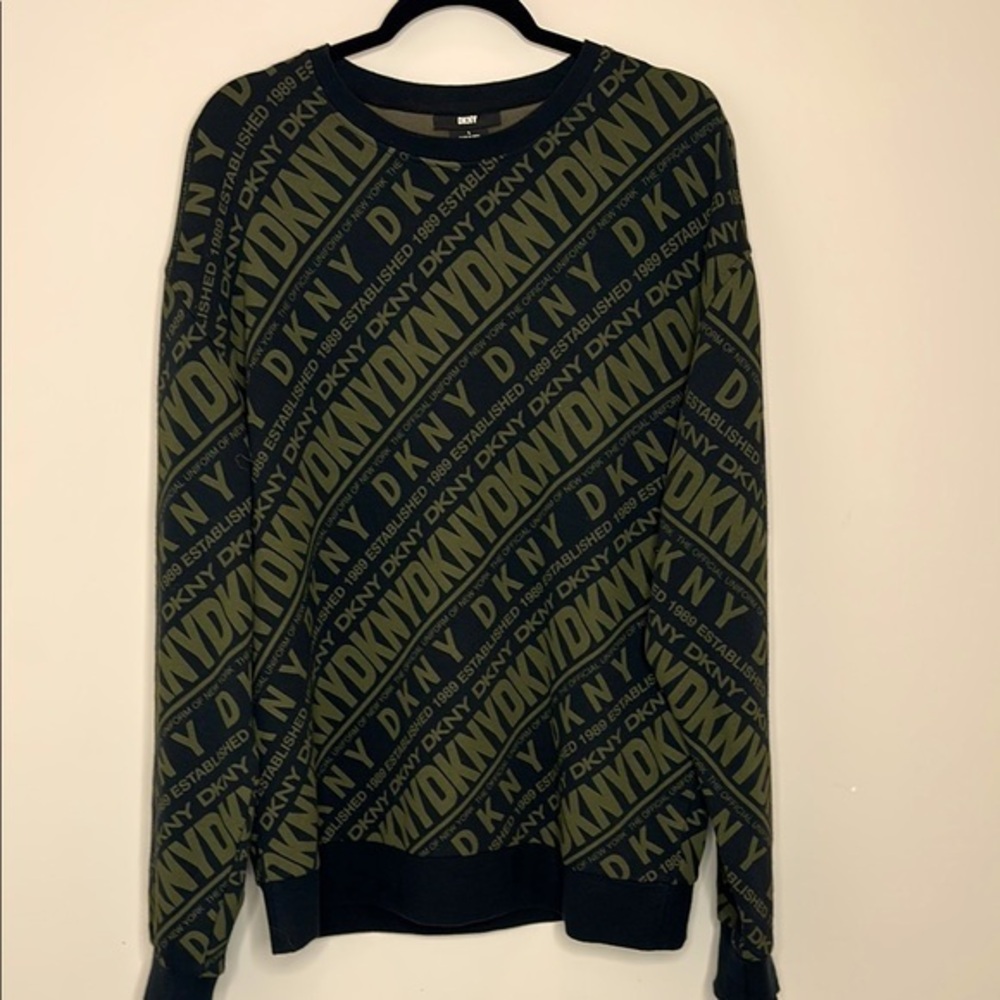 DKNY Men's Black and Tan Sweater